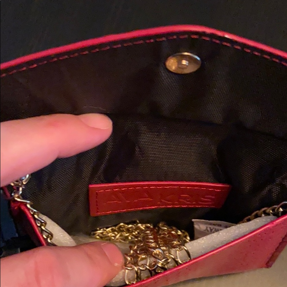 AVA/KRIS Ruby Red Snake Skin Purse w/Gold chain - Picture 4 of 4